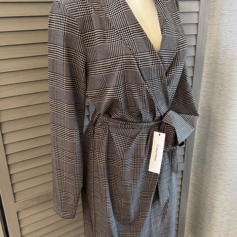Calvin Klein Black and cream Herringbone pattern Wrap Dress~very classy! - Picture 6 of 13